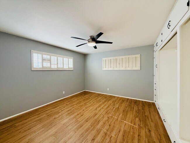 Building Photo - Classic McNeil Estates Ranch-style home-ALL UTILITIES, POOL AND LANDSCAPING INCLUDED WITH RENT!