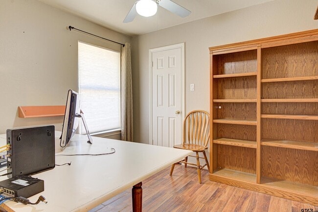 Building Photo - 16744 Overland Stage Dr