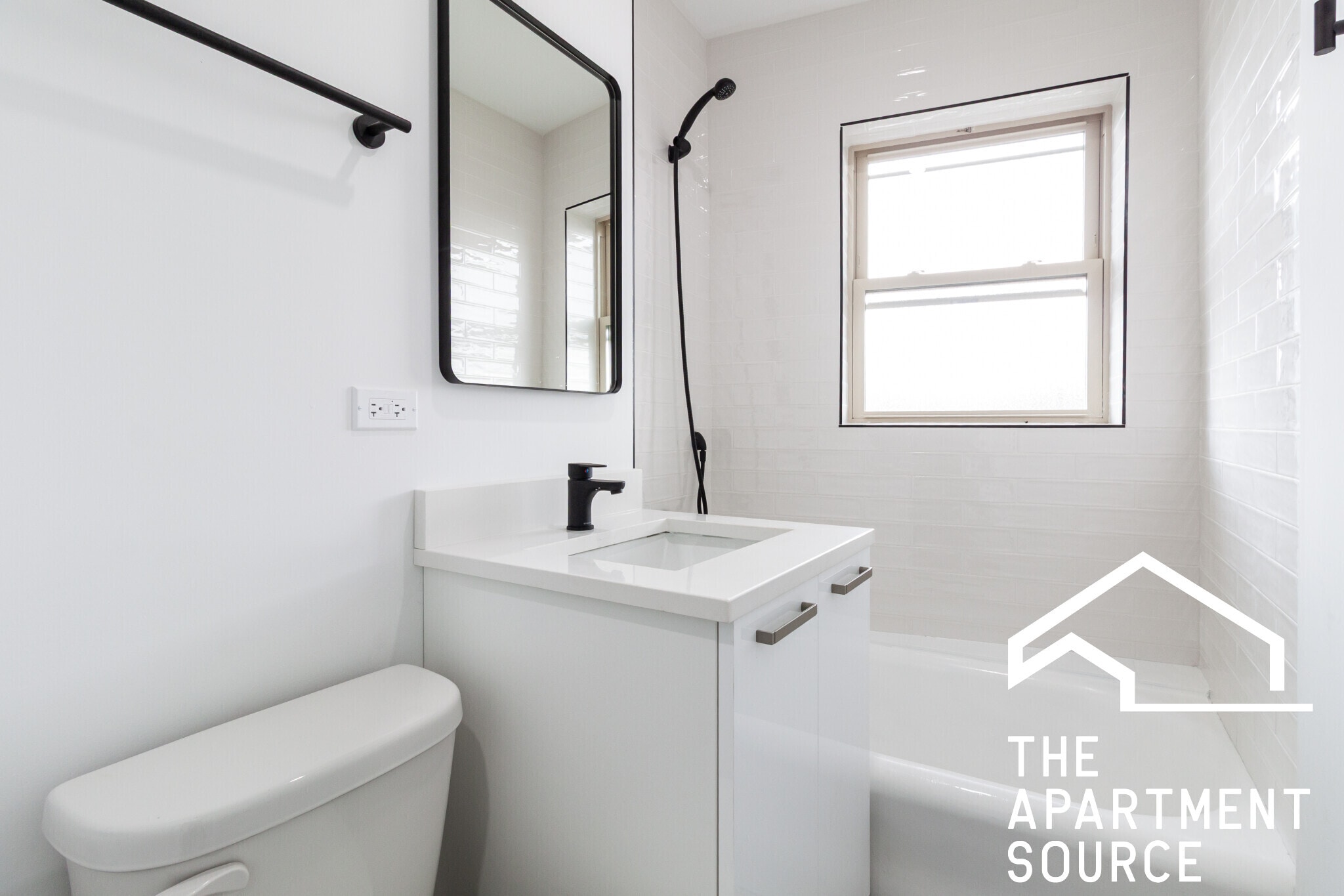 Building Photo - 5651 N Ashland Ave