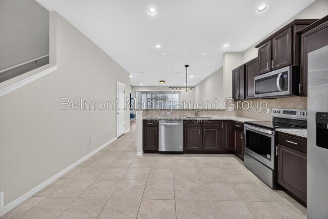 Building Photo - 3004 Alessa Loop