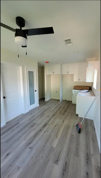 Building Photo - 9948 Bevis Ave