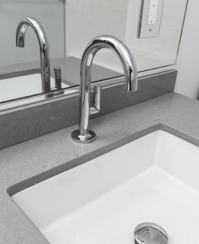 Building Photo - 140 Shawmut Ave