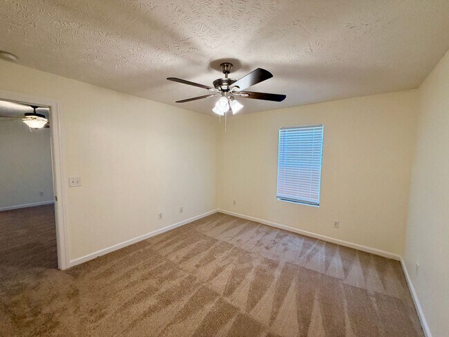 Building Photo - 1516 Destiny Dr
