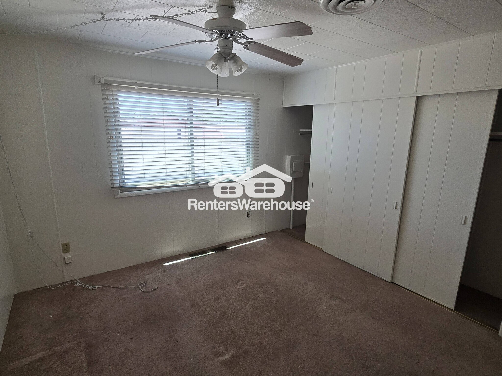Building Photo - 9122 N 65th Ave