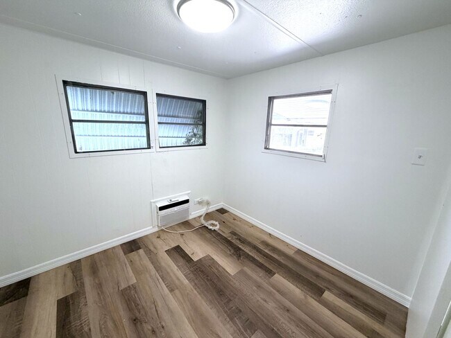 Building Photo - 102 Lantern Pl