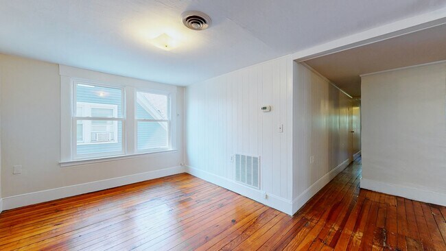 Building Photo - Spacious Apartments in Prime East Rock by East Rock Park!