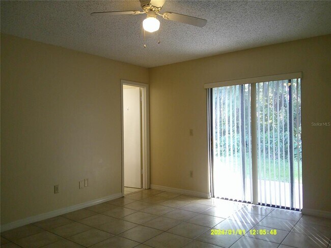 Building Photo - 818 Vermont Woods Ln