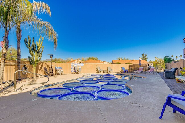 Building Photo - 13847 N Hamilton Dr