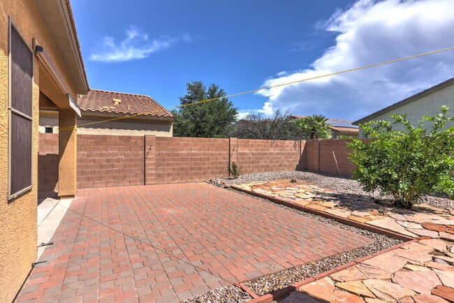 Building Photo - ***800.00 Move-in Credit**** Rancho Sahuarita Gated Community