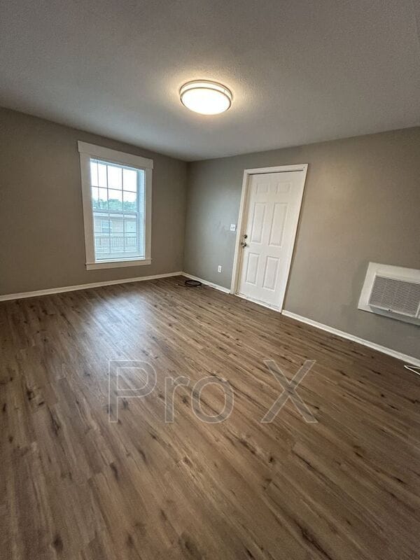 Building Photo - 1409 S Broadway St