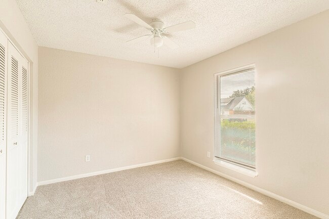 Building Photo - 19414 Leafwood Ln