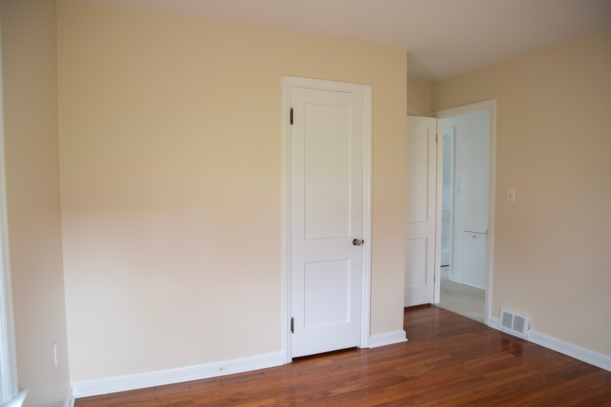 Building Photo - 1349 Lititz Rd