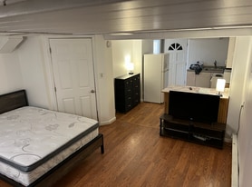 Building Photo - 5812 Greentree Rd