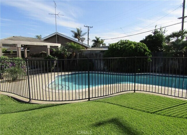 Building Photo - 8901 Shore Cir