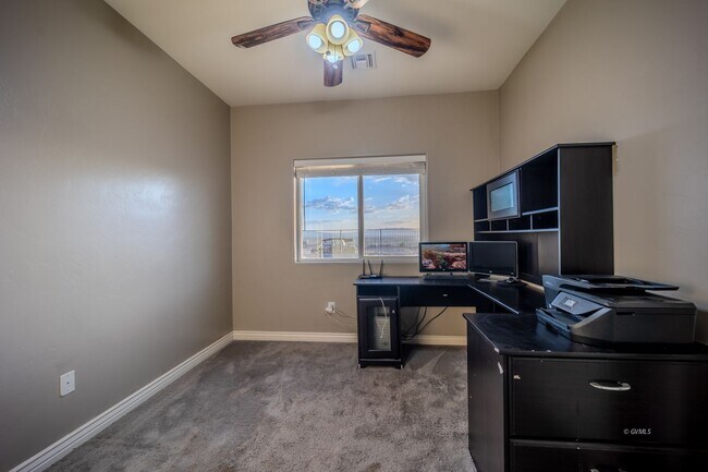 Building Photo - 2985 Bentley Dr