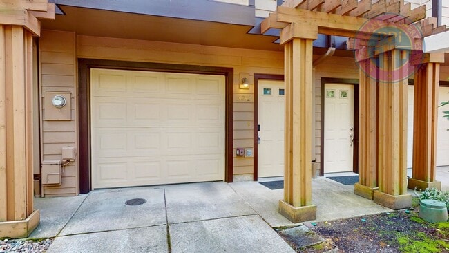 Building Photo - Prime Location, Directly Across From Nike Headquarters! Beautiful Townhouse, Two En-Suites, Centr...
