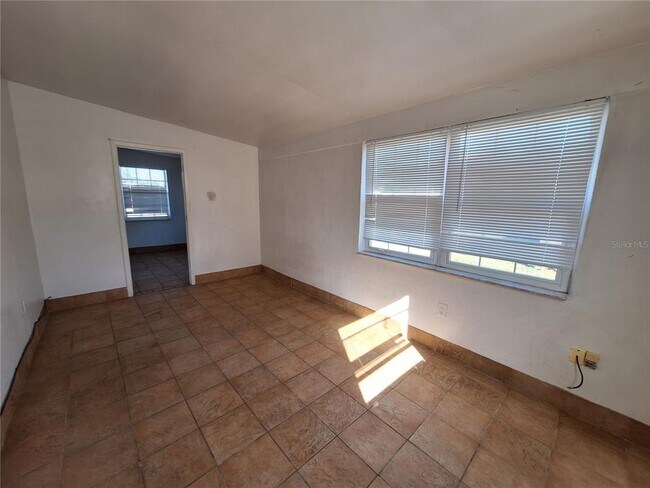 Building Photo - 21455 Mallory Ave