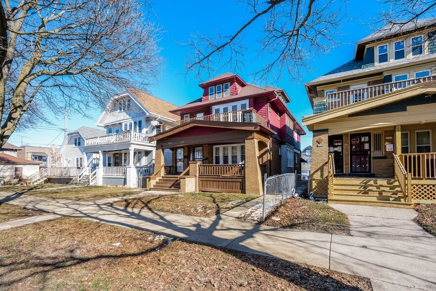 Building Photo - 2650#2652 North 50th Street, 53210; #1593339 - 1593339