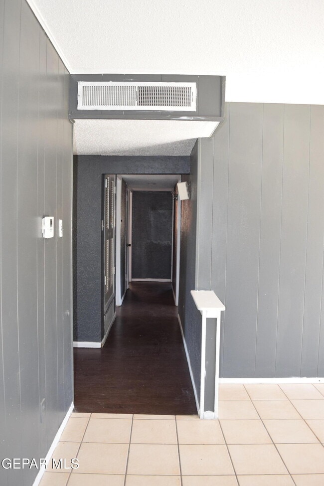 Building Photo - 136 N Festival Dr