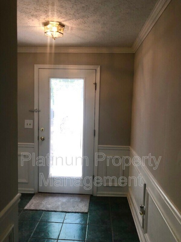 Building Photo - 740 Trellis Pond Ct