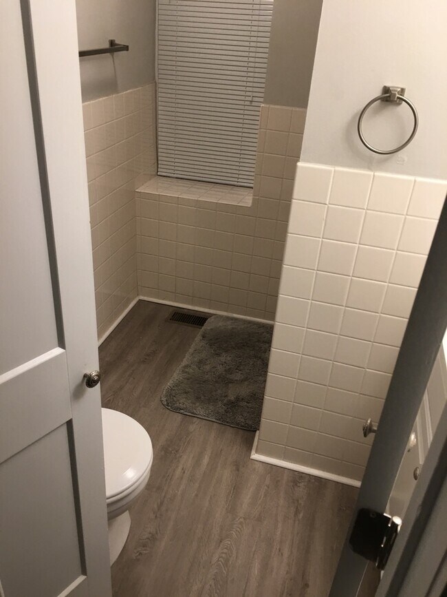 Building Photo - 4316 Dexter St