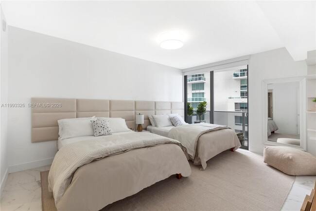 Building Photo - 488 NE 18th St