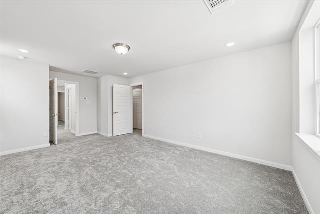 Building Photo - 4800 Maxwell Dr