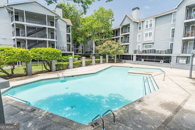 Building Photo - 547 Granville Ct