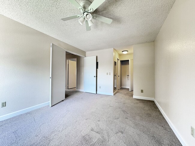 Building Photo - Recently Refreshed Pet Friendly Waikele Co...