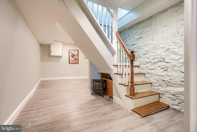 Building Photo - 3533 Keswick Rd