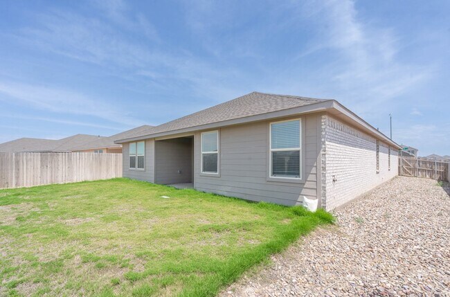 Building Photo - 7616 Silver Crk Ct