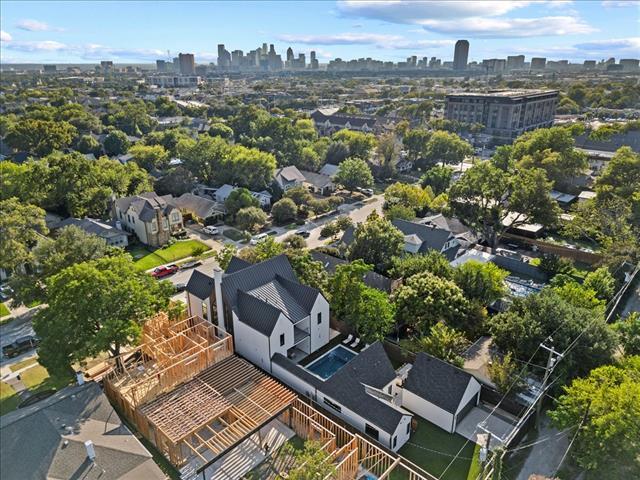 Building Photo - 5839 Richmond Ave