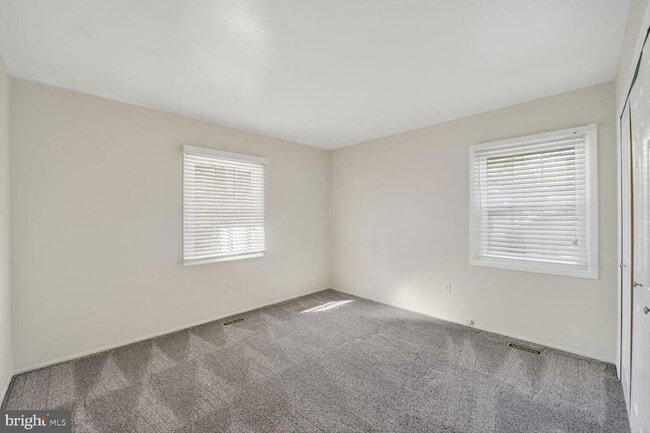 Building Photo - 1405 Pennington Ln