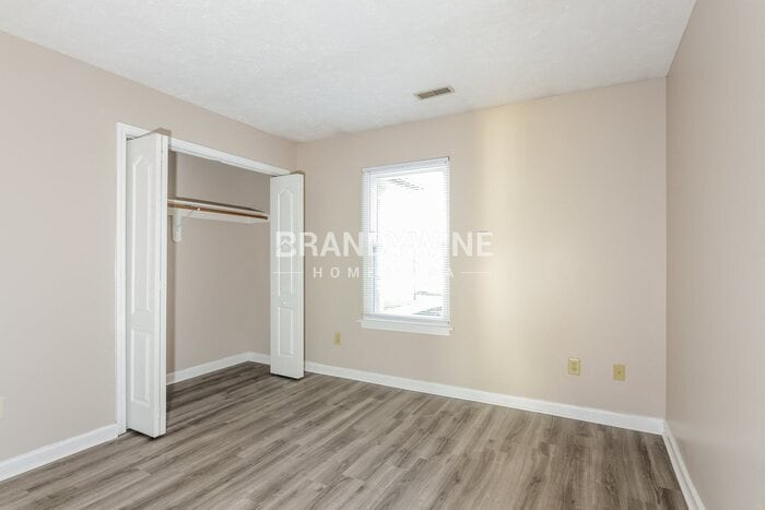 Building Photo - 1932 Herford Dr