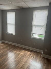 Building Photo - 2 Bedroom Townhouse for Rent
