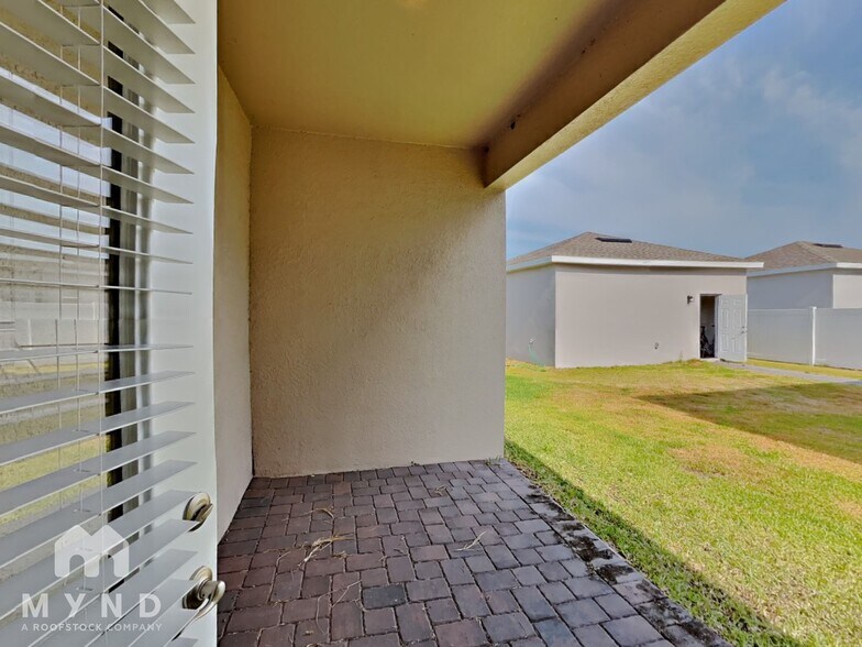 Building Photo - 815 FIREROCK LN
