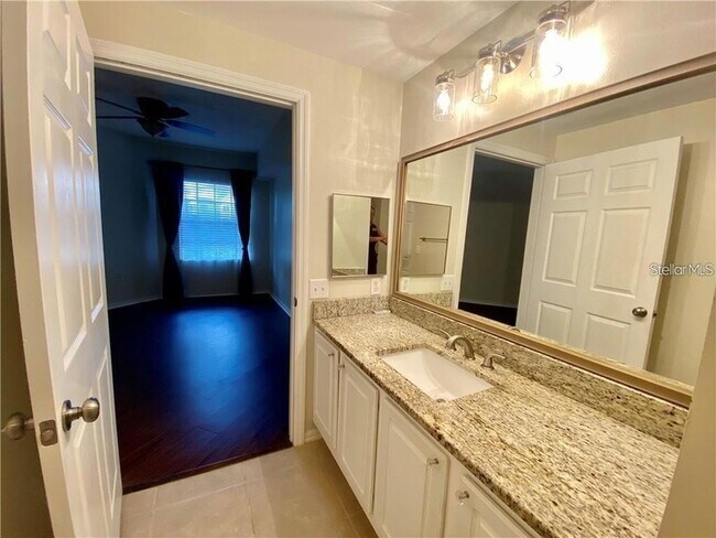 Building Photo - 5655 Bentgrass Dr