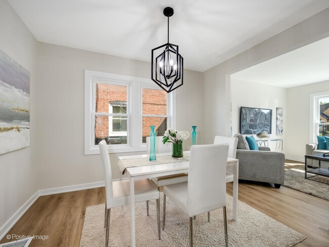 Building Photo - 4036 W 57th St