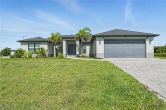 Building Photo - 1028 NW 33rd Ave