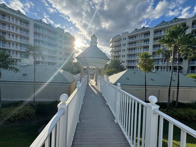 Building Photo - 221 Ocean Grande Blvd