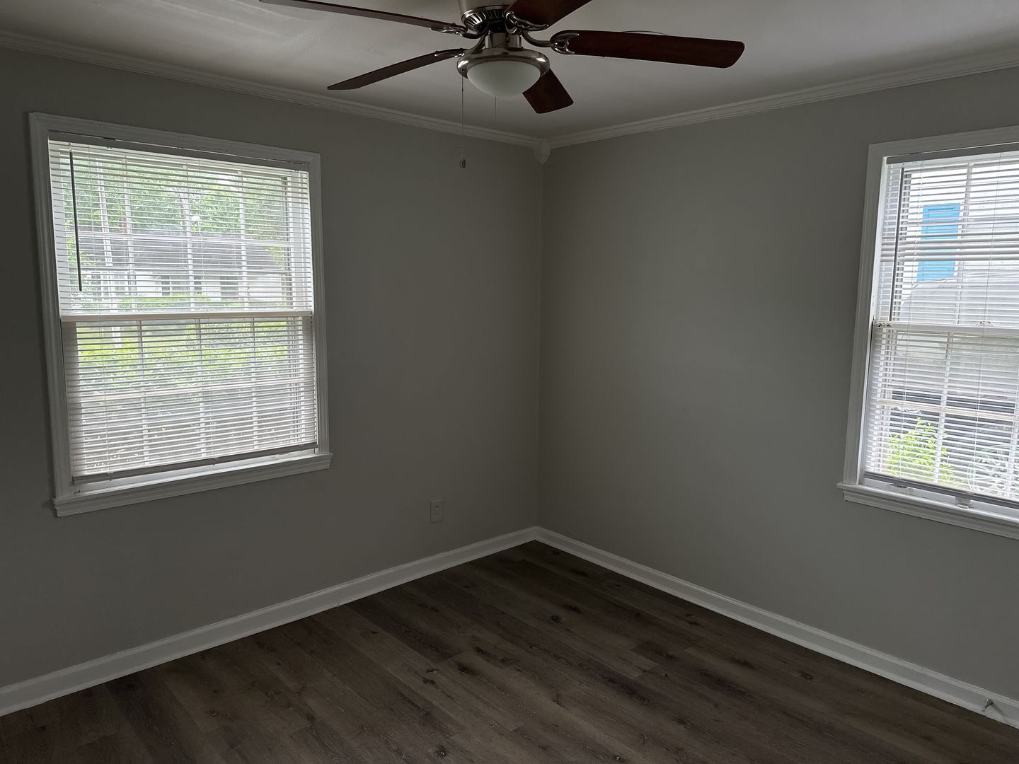 Building Photo - 3928 N Rossiland Cir
