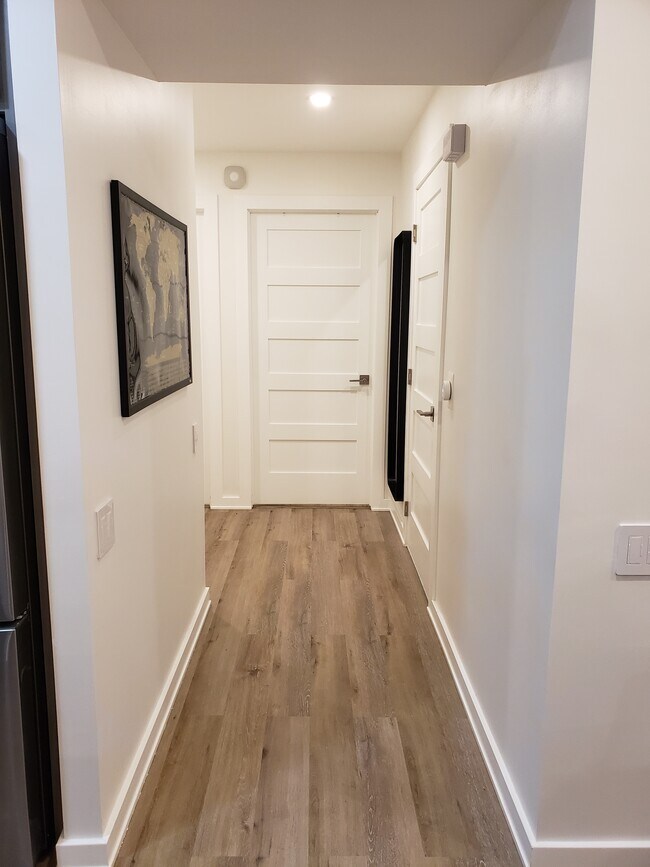 Building Photo - 15 E 117th St