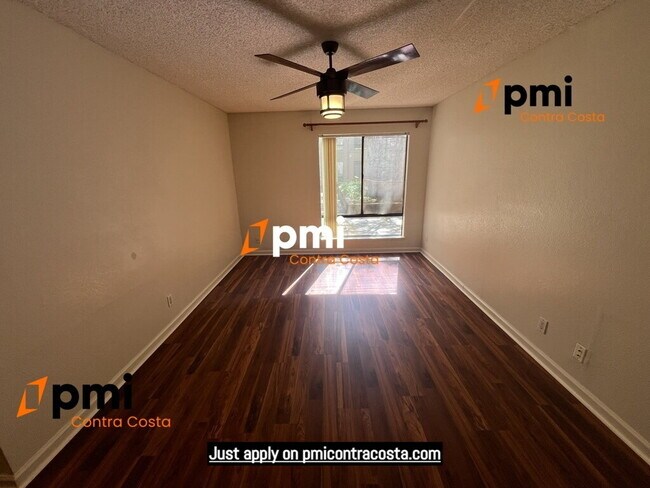Building Photo - 470 N Civic Dr