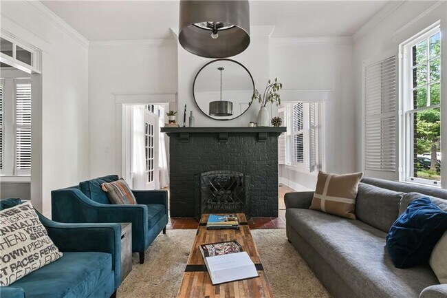 Building Photo - 635 Bonaventure Ave NE