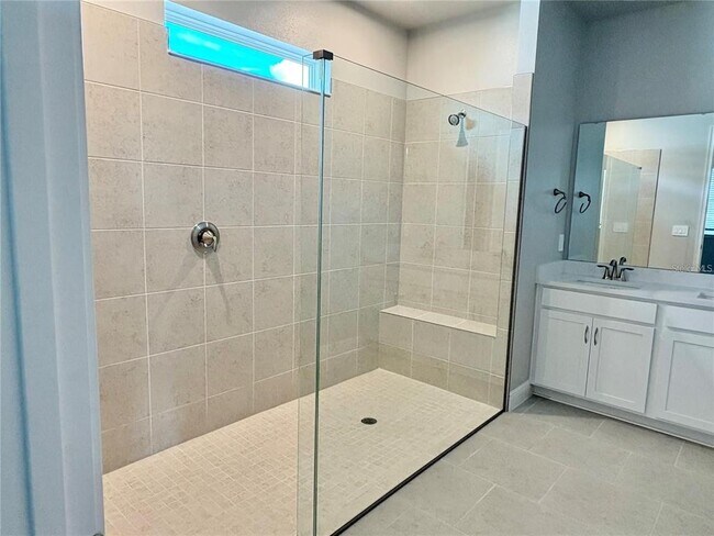 Building Photo - 5217 124th Ave E