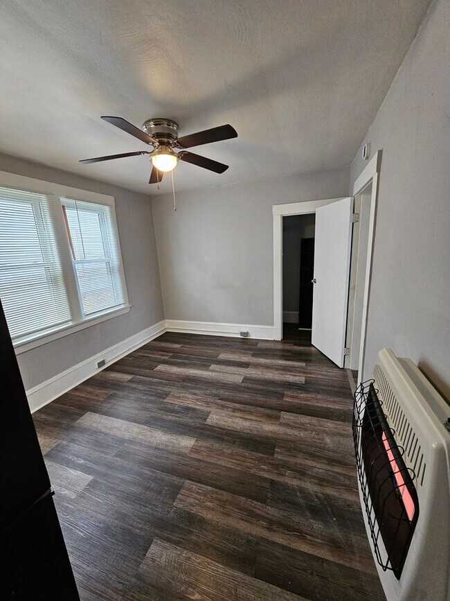 Building Photo - 48th,W.3664