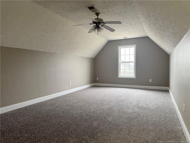 Building Photo - 120 Clearbrook Pl