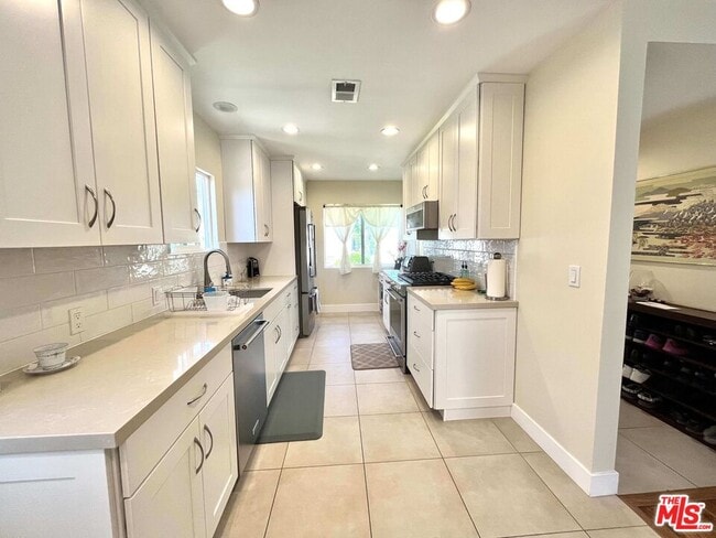 Building Photo - 19334 Beckworth Ave