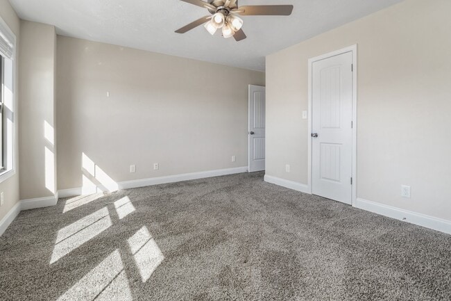 Building Photo - 1000 Henry Pl Blvd