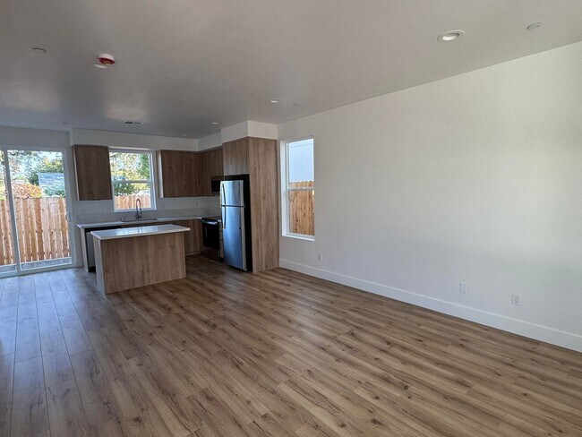 Building Photo - 967 Olive Br Pl